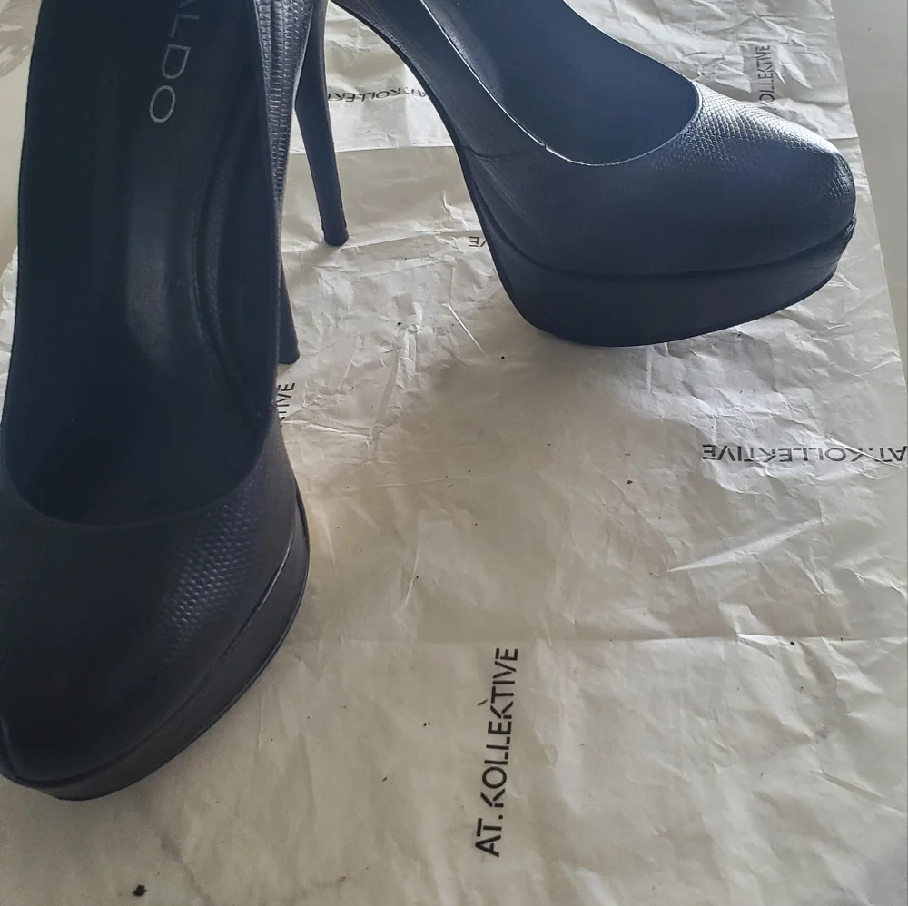 Sexy woman pumps. Aldo. Size 40. Black. Hills 6 inches. platform 1.5 inch